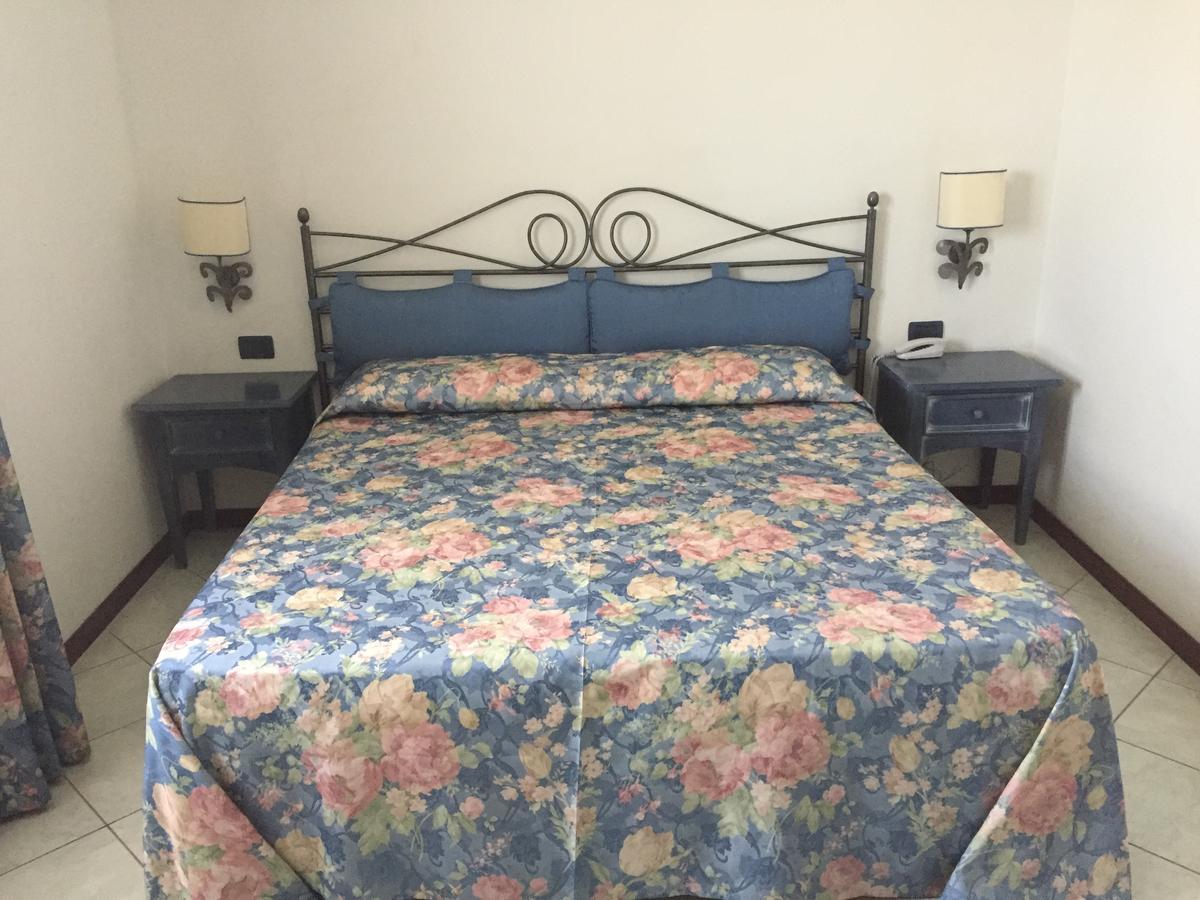 Hotel Terra Di Gallura Budoni Extérieur photo