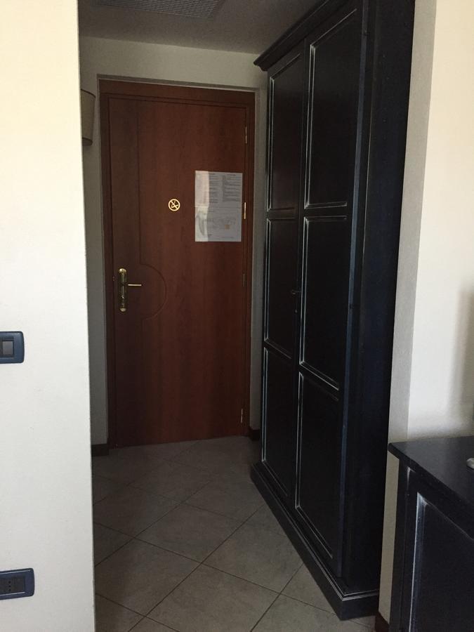Hotel Terra Di Gallura Budoni Extérieur photo
