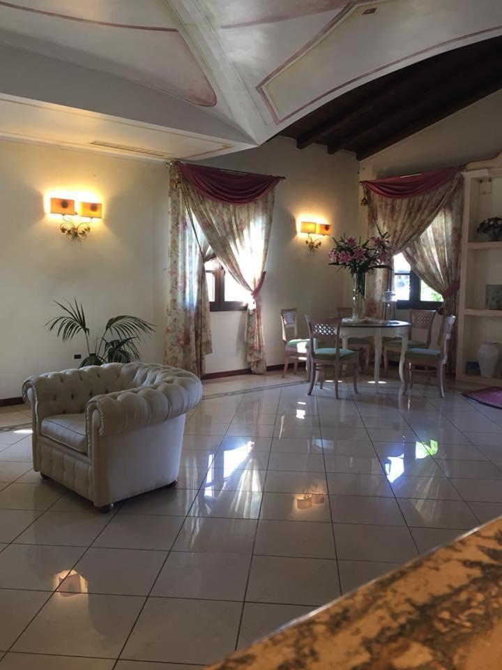 Hotel Terra Di Gallura Budoni Extérieur photo