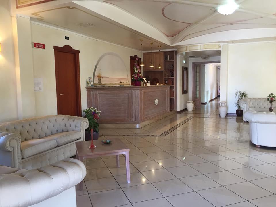 Hotel Terra Di Gallura Budoni Extérieur photo